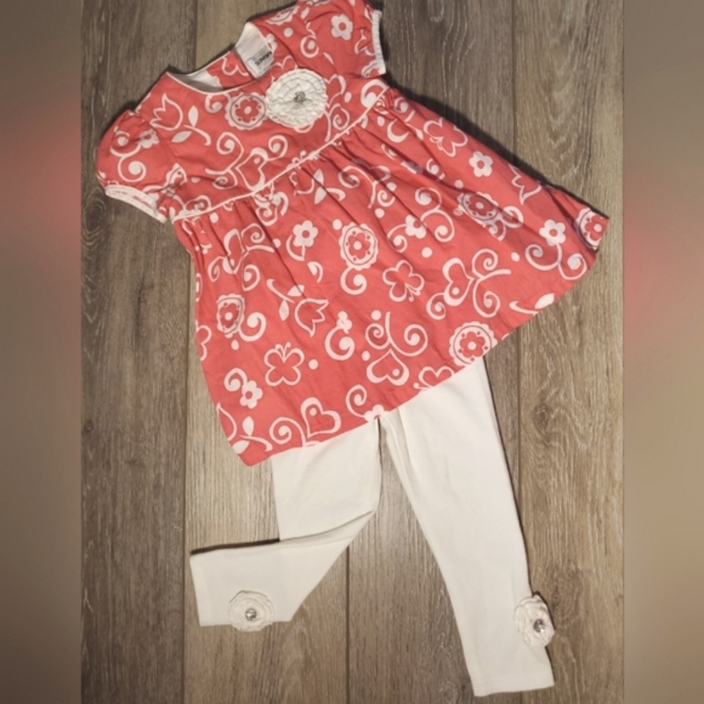 Savannah baby girls coral and off-white floral print top, leggings Size 12 month